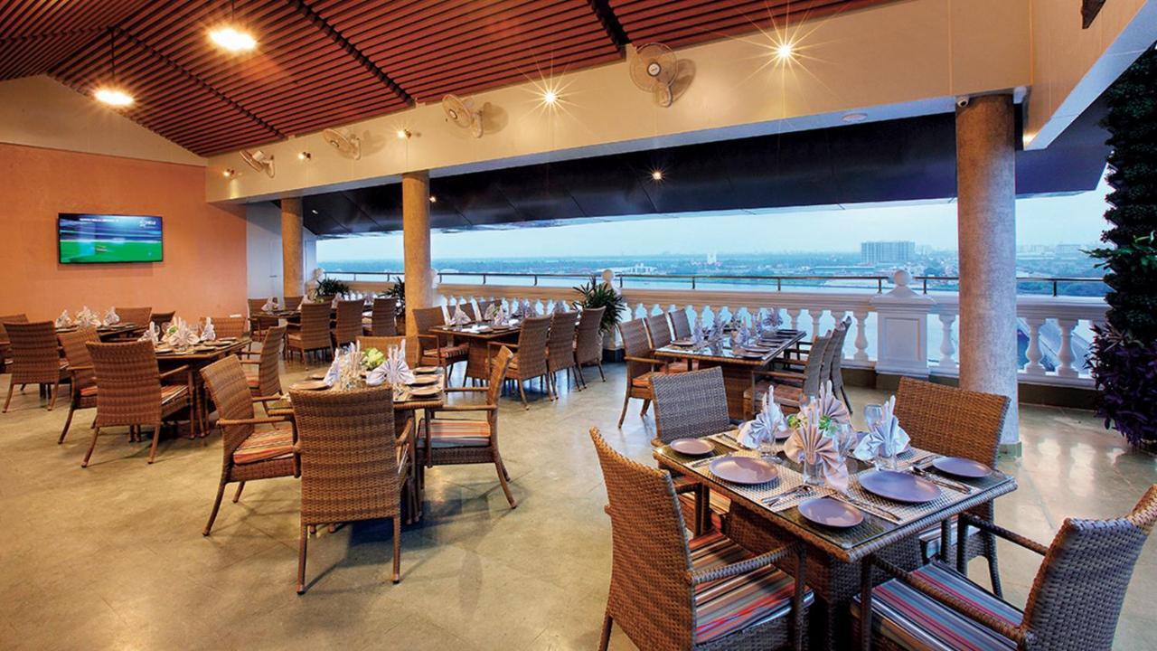 Le Maritime, Kochi By Westbridge Hotel Exterior photo