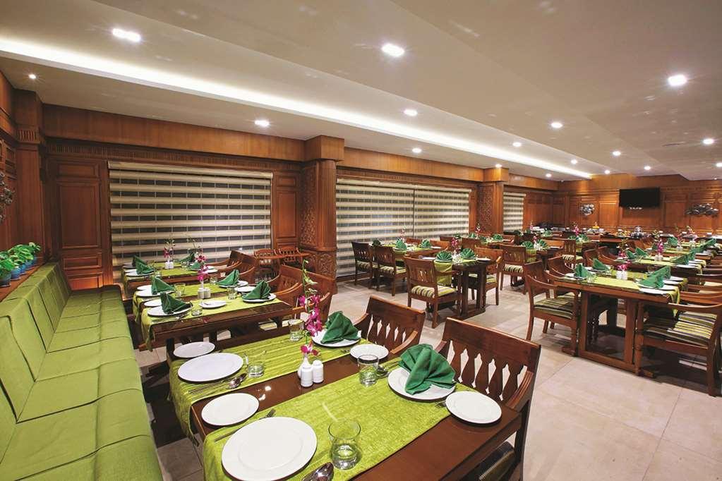 Le Maritime, Kochi By Westbridge Hotel Restaurant photo